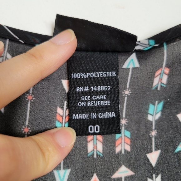 Torrid Arrow Print Tulip Back Sheer Cami Tank Black Multicolor Size 00 - Picture 11 of 13